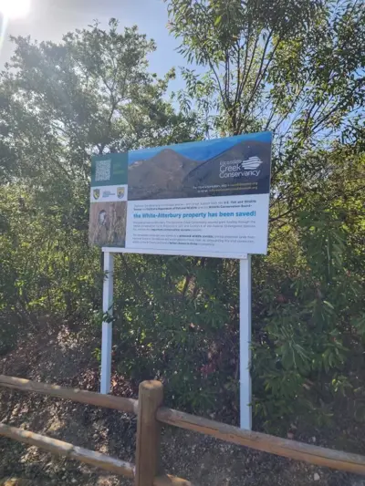 Exterior Signage Photo